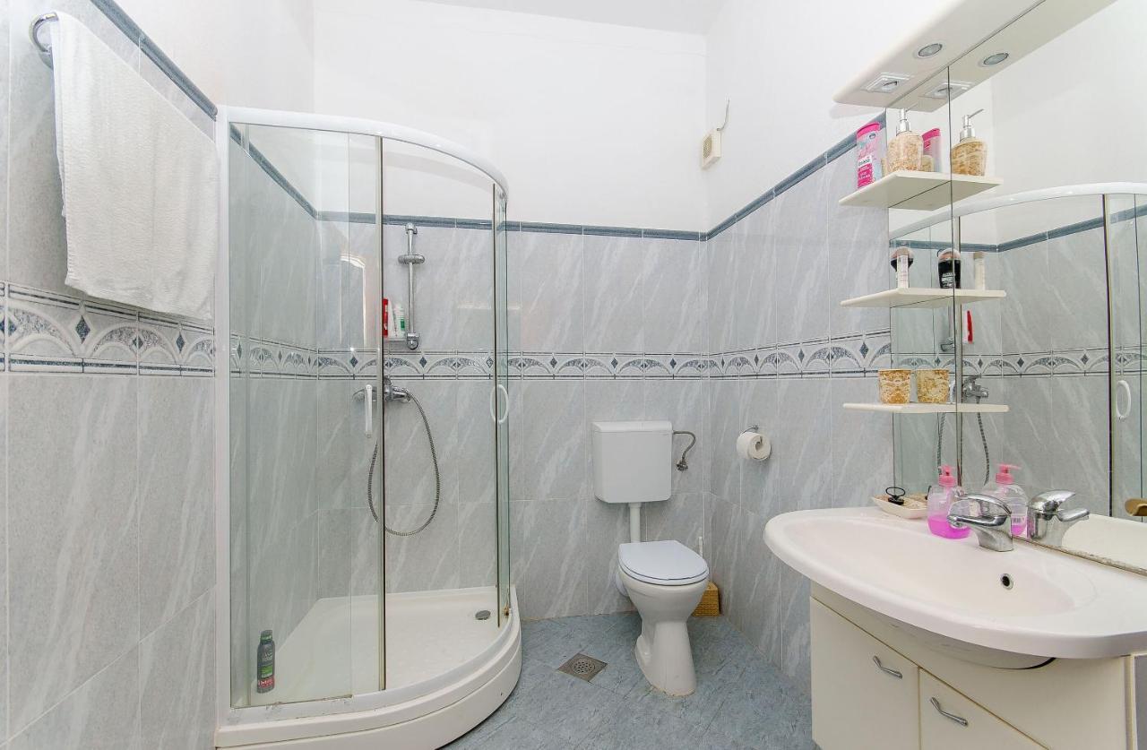 Apartments Ivanka Βις Εξωτερικό φωτογραφία