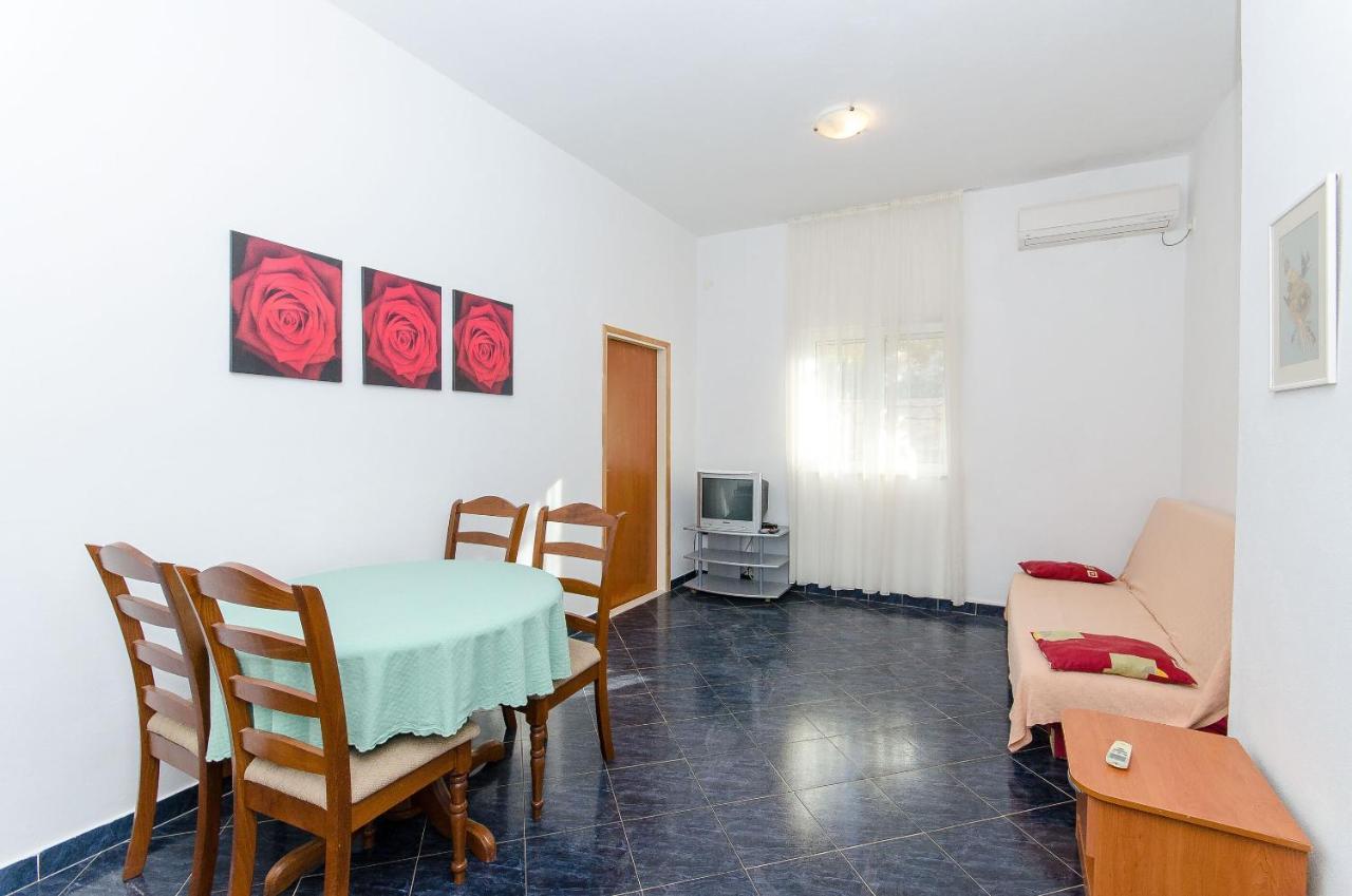 Apartments Ivanka Βις Εξωτερικό φωτογραφία